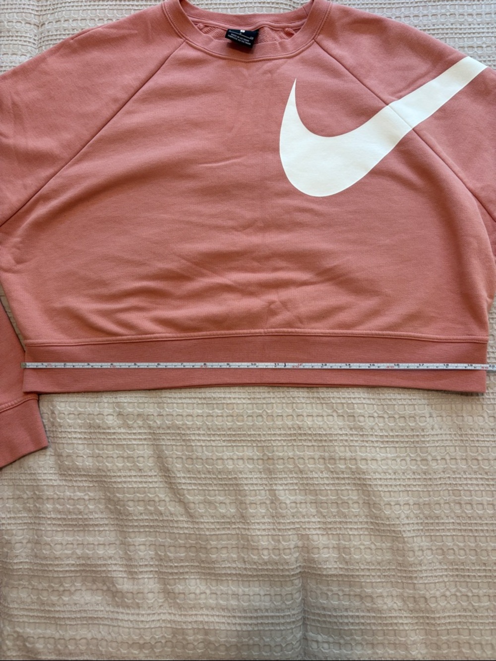 Nike Women's Small Dusty Rose Cropped Crew Sweatshirt with White Swoosh - Picture 5 of 7